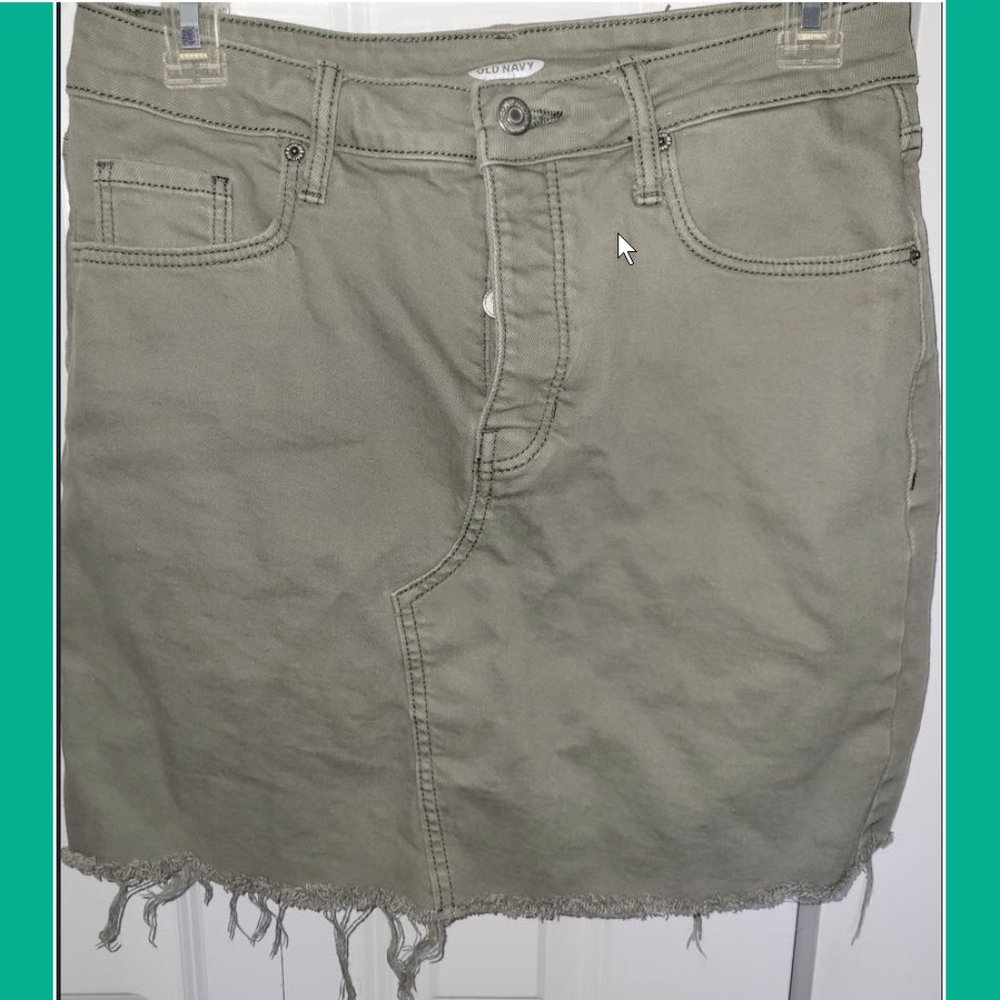 Old Navy Denim Khaki Skirt, Size 4